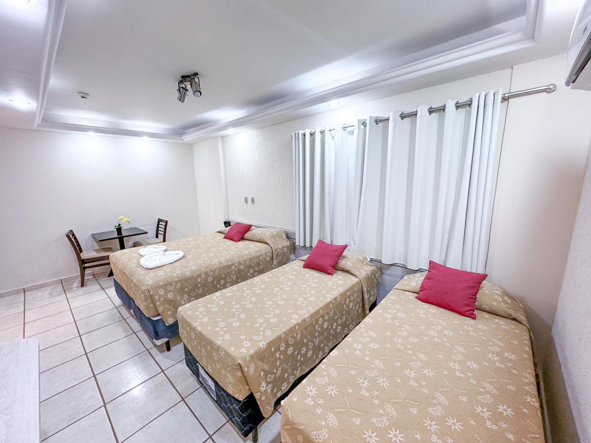 Hotel Internacional Кампо Гранде Екстериор снимка